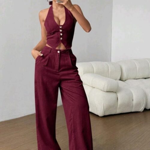Traje de chaleco escotado